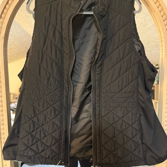 Maurice’s Black Quilted Vest - Picture 1 of 3